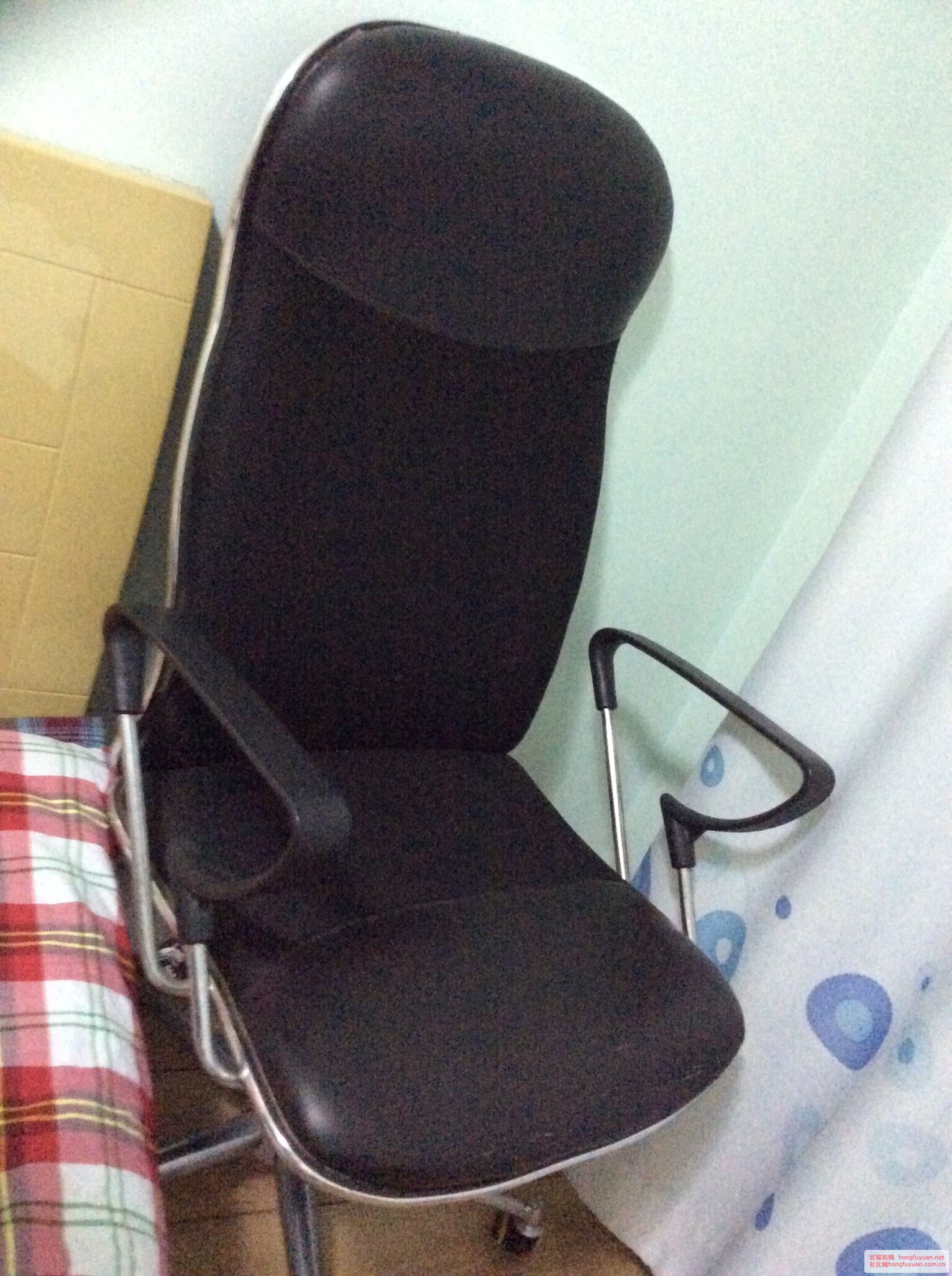 电脑椅