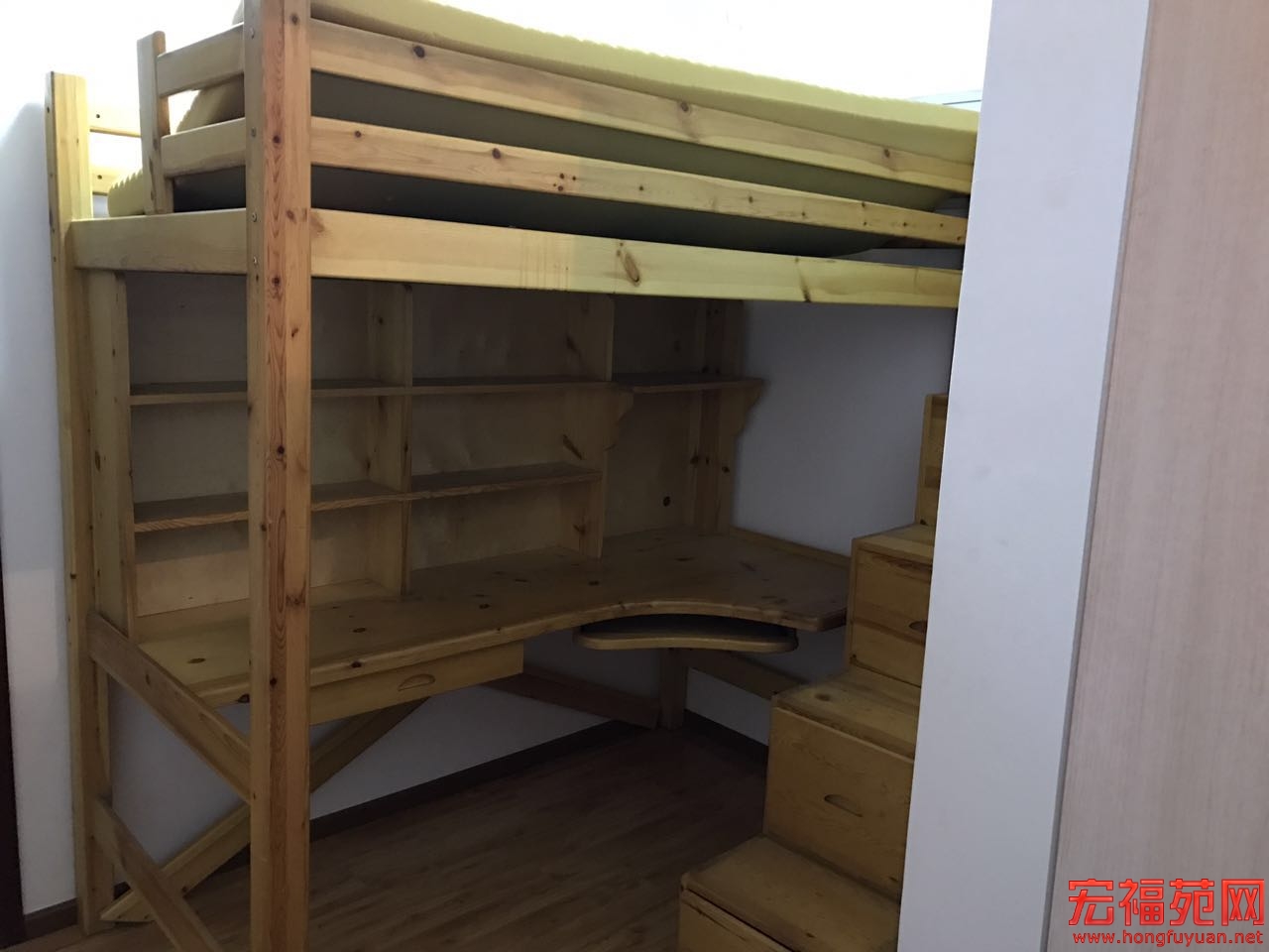 21小次卧阳台处看小次卧.jpg
