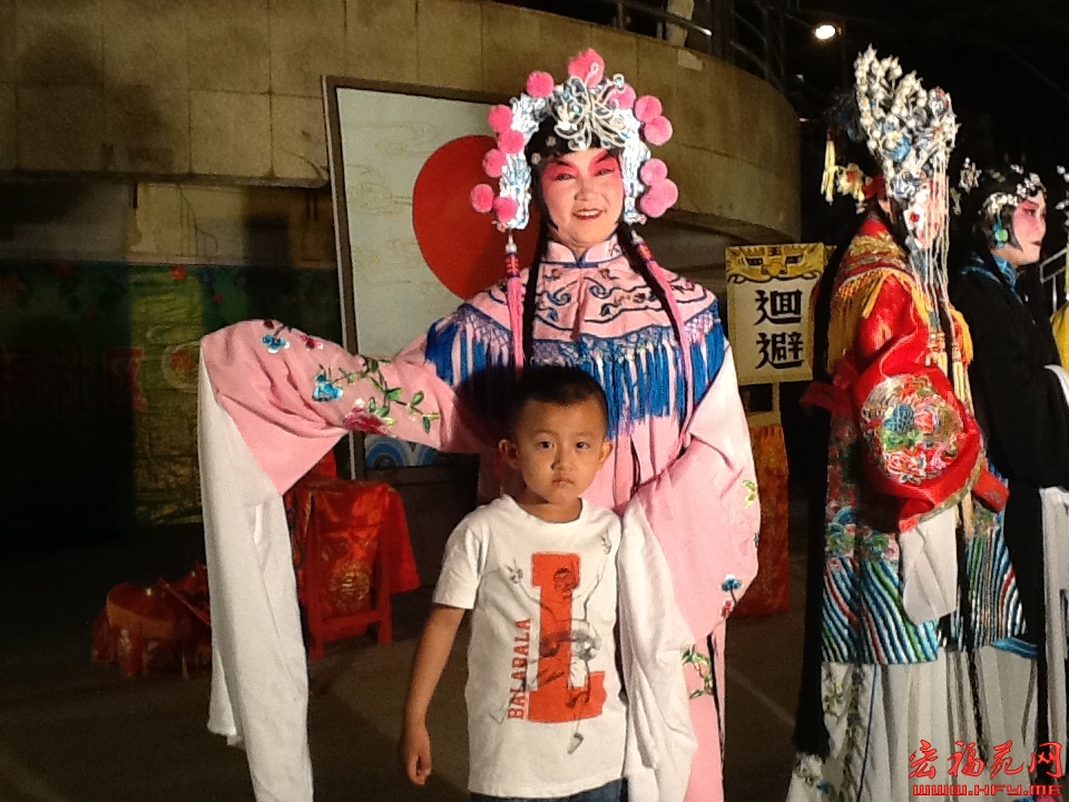 宏福大社区5月25日周六晚在火炬广场评剧“秦香莲”专场