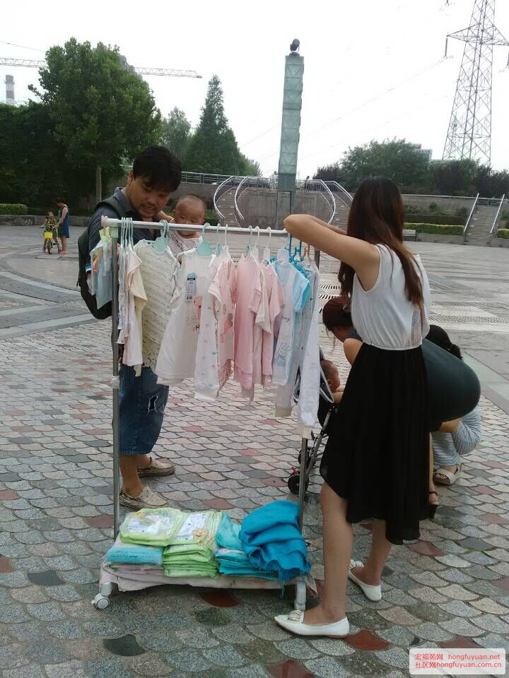 宏福苑网第三期跳蚤市场活动现场图片集