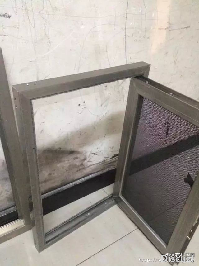 ；平开拆卸金刚网纱窗.jpg